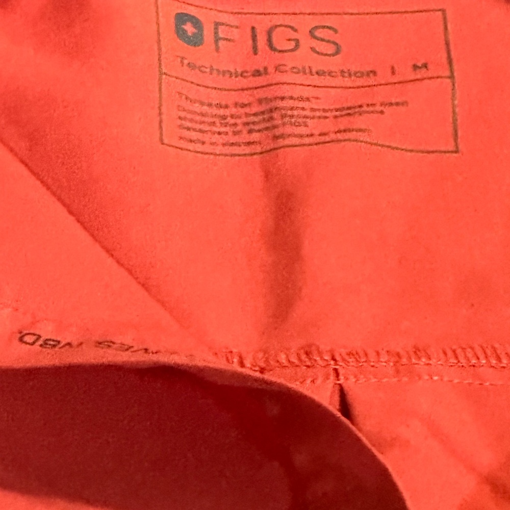 FIGS Clay Scrub Set Rafaela Top + Zamora HW Jogger | Size M & L EUC PO 1646 - Picture 4 of 9
